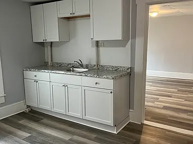 Building Photo - 242 E High St