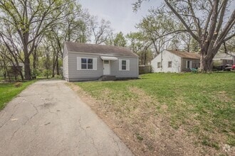 Building Photo - 417 E Wall Ave