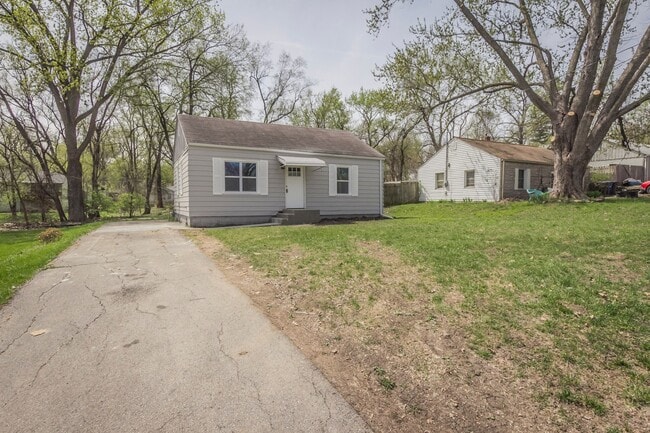Building Photo - Adorable 2 bedroom 1 bath home