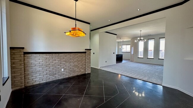 Building Photo - Freshly Updated, 4 Bed, 3 Bath, 3 Car, + H...