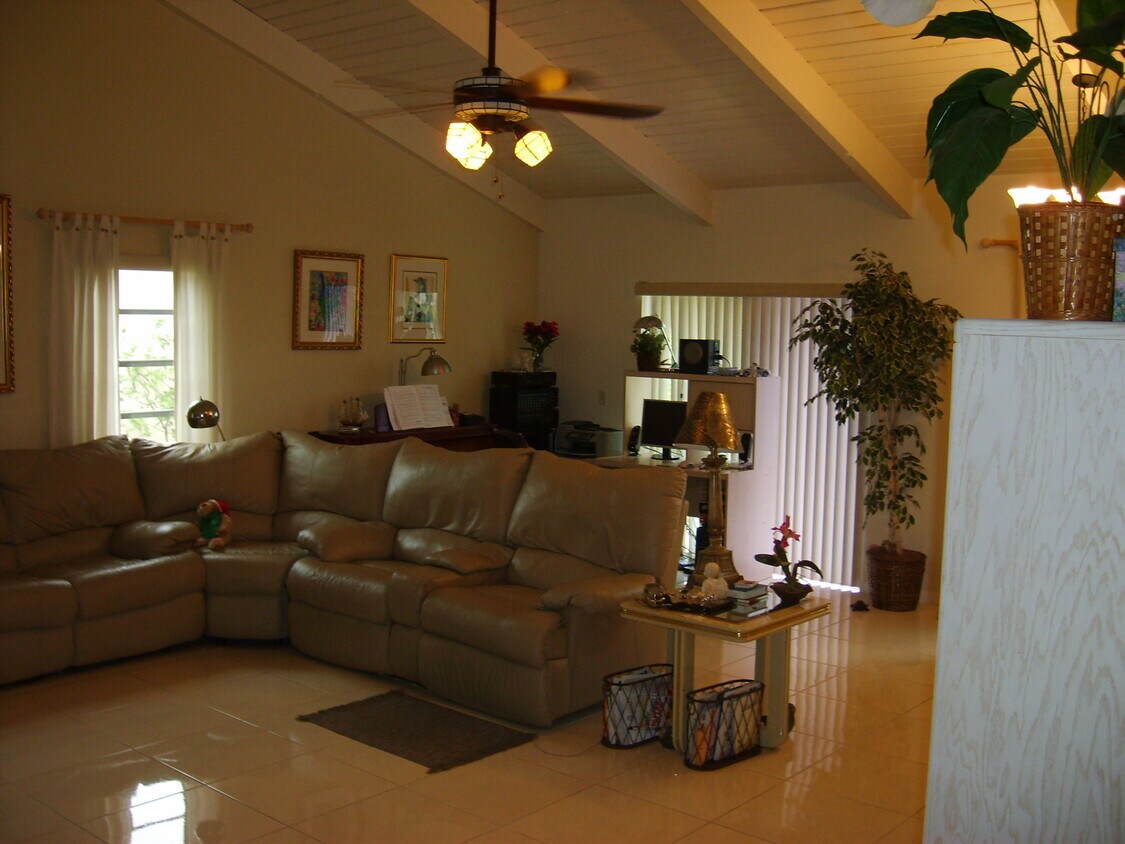 Foto principal - 5925 Longbow Ln