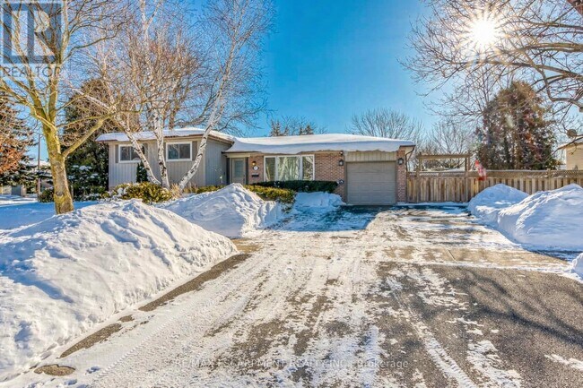 Photo du bâtiment - 419 Yale Crescent