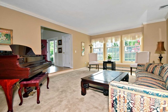 Foto del edificio - 10 Forsythe Meadow Ln