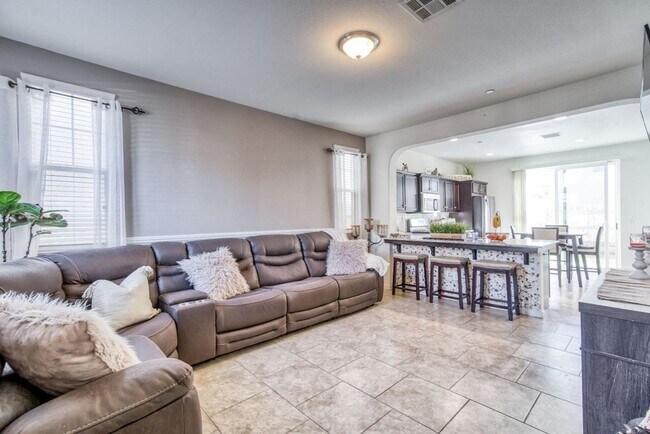 Foto del edificio - 3 br, 2.5 bath House - 3762 Friendship Ln.