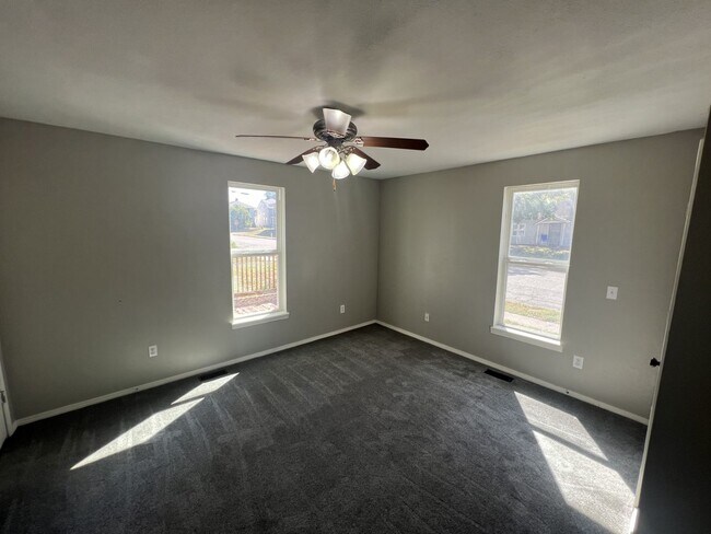Foto del edificio - Adorable 2 Bedroom, 1 bathroom home locate...