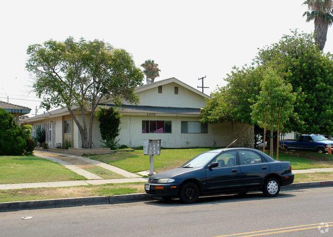 Building Photo - 1005 N Lincoln St