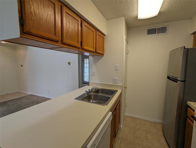 Foto del edificio - 5750 Phoenix Dr