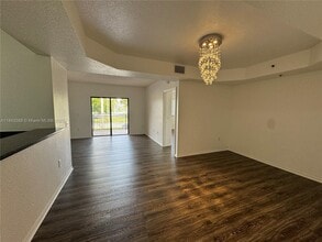 Building Photo - 9300 Fontainebleau Blvd