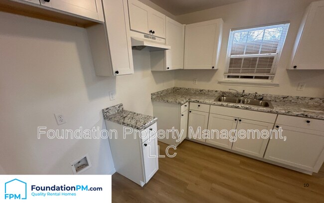 Foto del edificio - 5006 Gill Rd