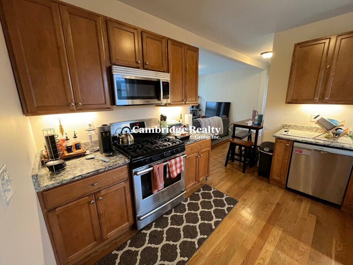 Primary Photo - 23 Willard Ave