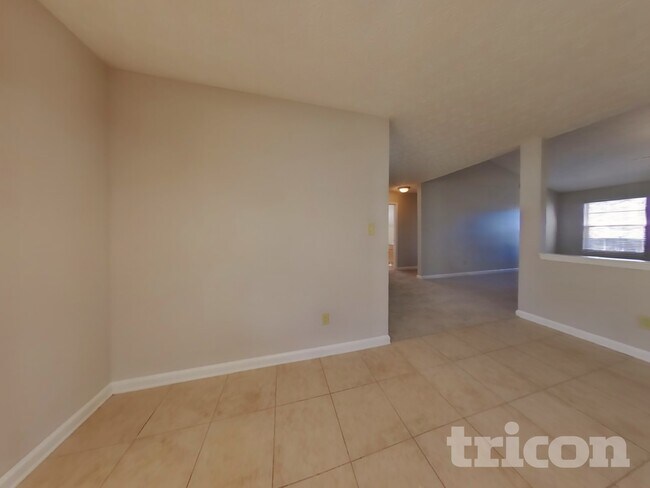 Foto del edificio - 165 Old Hampton Way