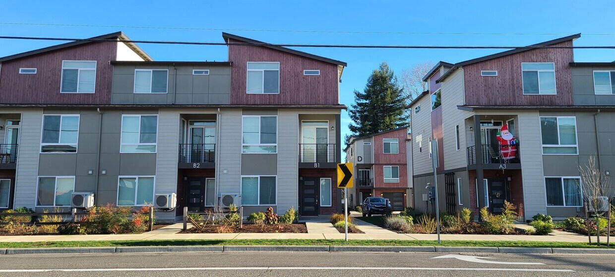 Primary Photo - 13411 Ash Way