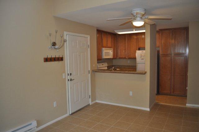 Foto del edificio - Studio Condo with Vaulted Ceilings in Serra Mesa