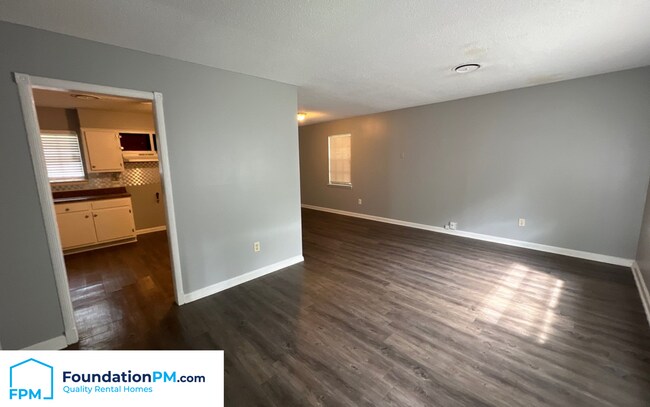 Building Photo - 4633 Huckleberry Cove