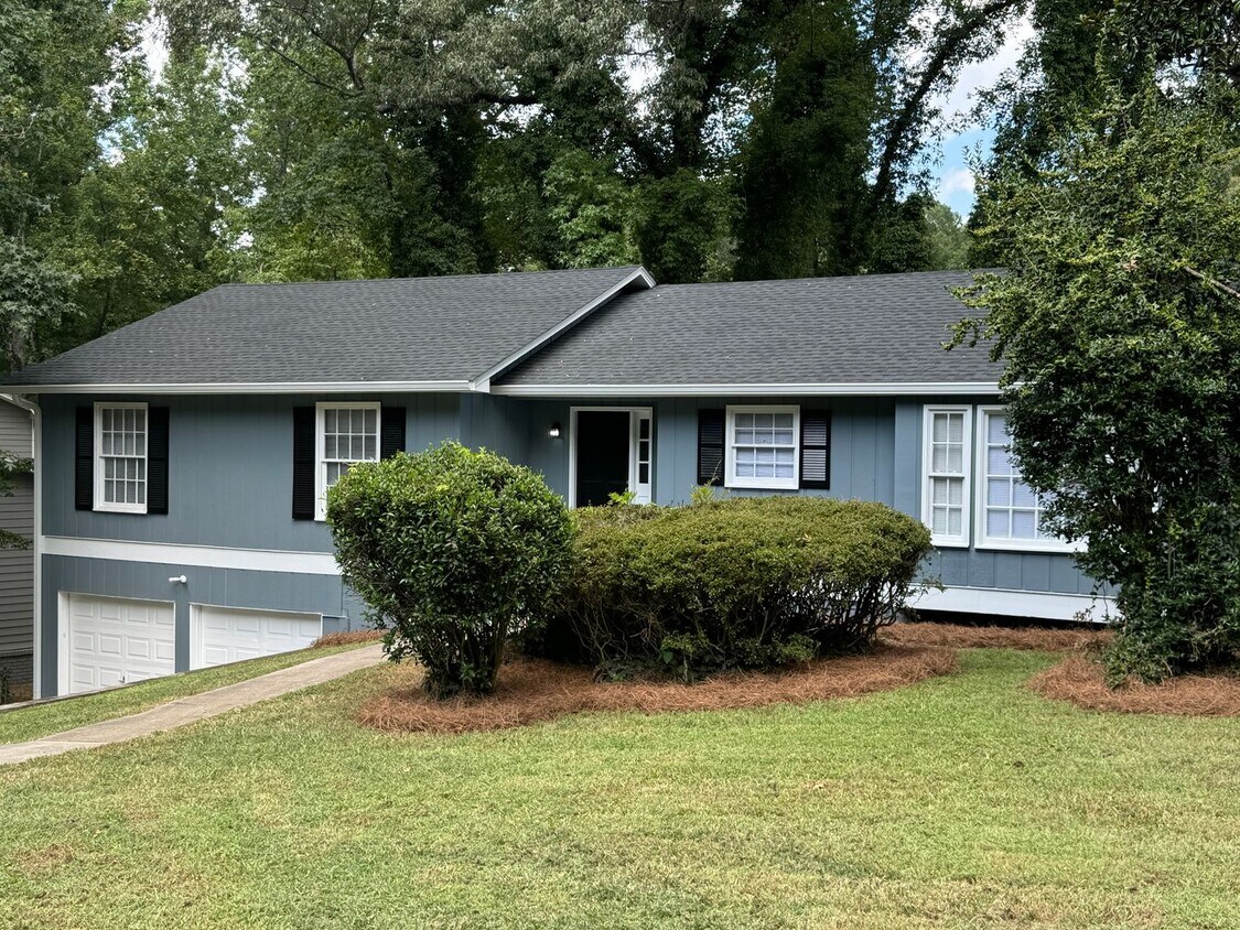 Primary Photo - AMAZING 4br/3ba Stone Mountain NEW RENOVAT...