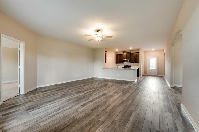 Foto del edificio - 1172 Beaverwood Ln