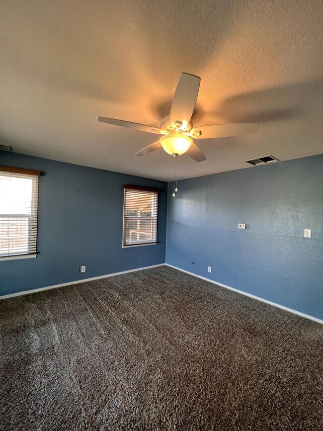 Foto del edificio - 3402 E Weldon Ave