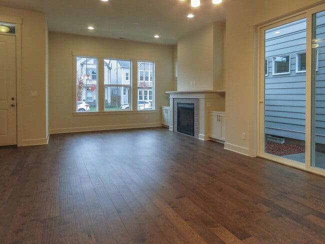 Building Photo - 3 Bedroom Villebois Home Available Mid Jun...
