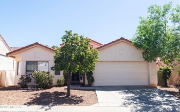Building Photo - 11146 N Desert Flower Dr