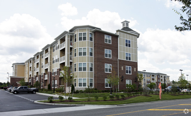 Aura Towne Place - Attain at Towne Place