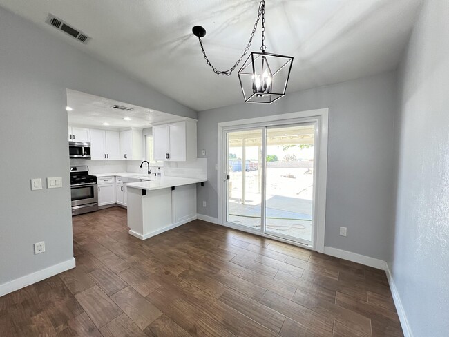 Building Photo - 16122 Stagecoach Ave
