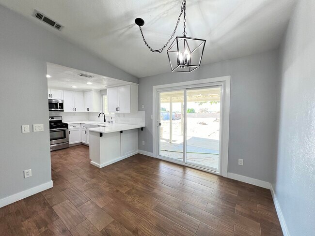 Foto del edificio - 16122 Stagecoach Ave