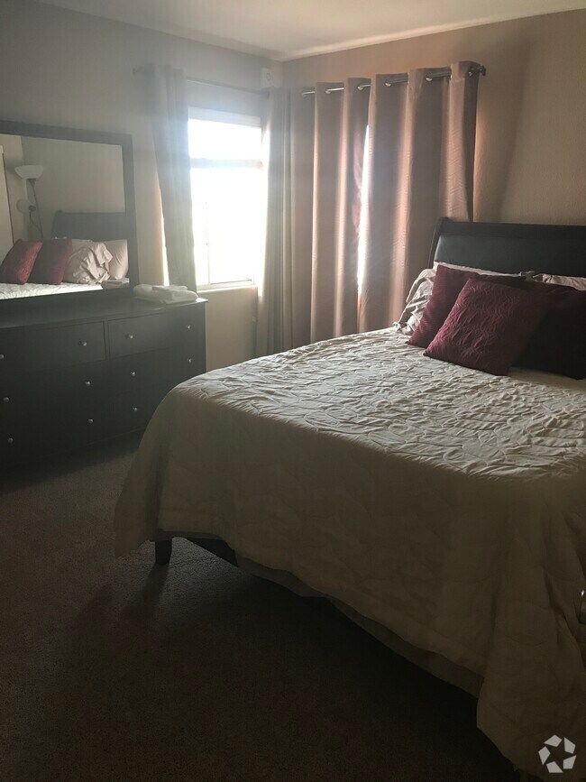 Summerlin Apartments under 800 Las Vegas, NV 1 Rentals