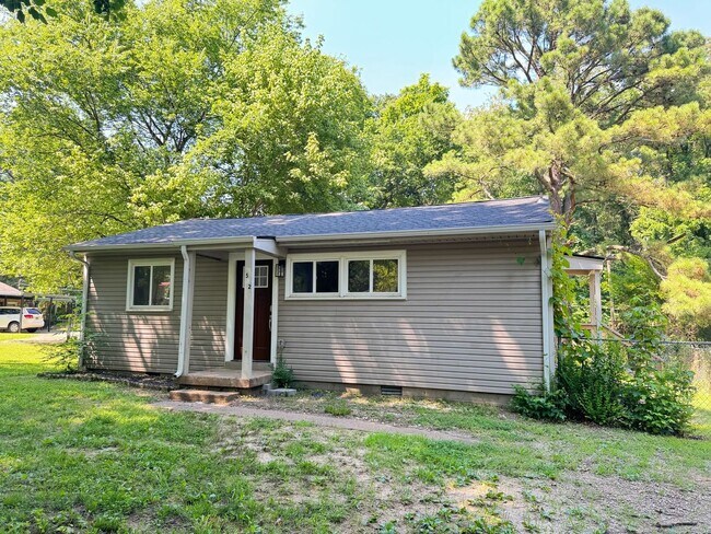 Building Photo - 502 Cheyenne Ln