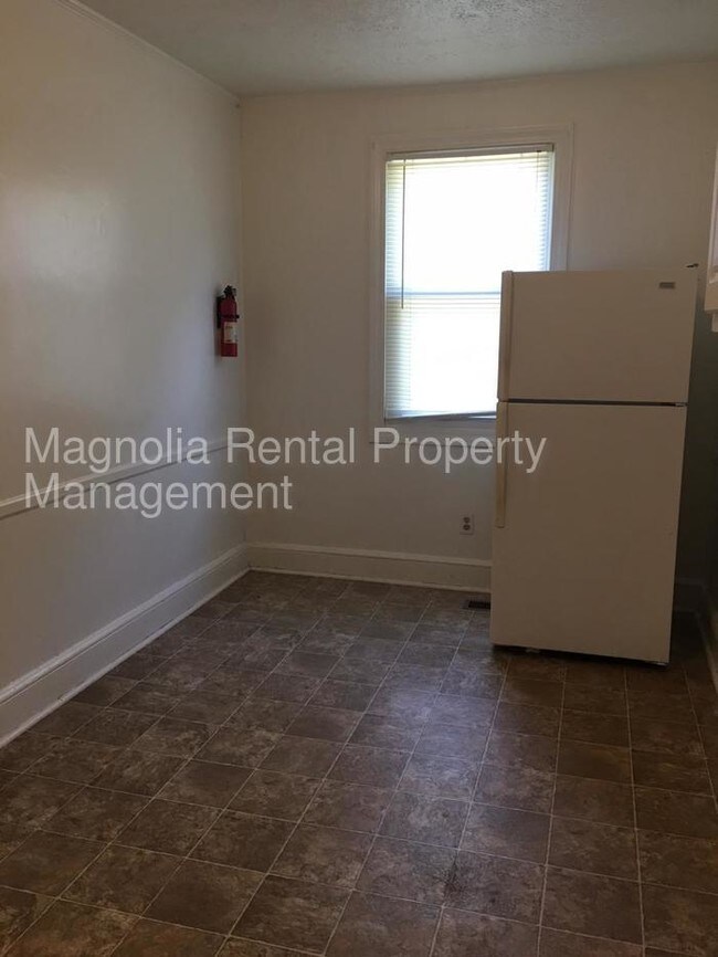 Building Photo - Duplex in Fountain Inn