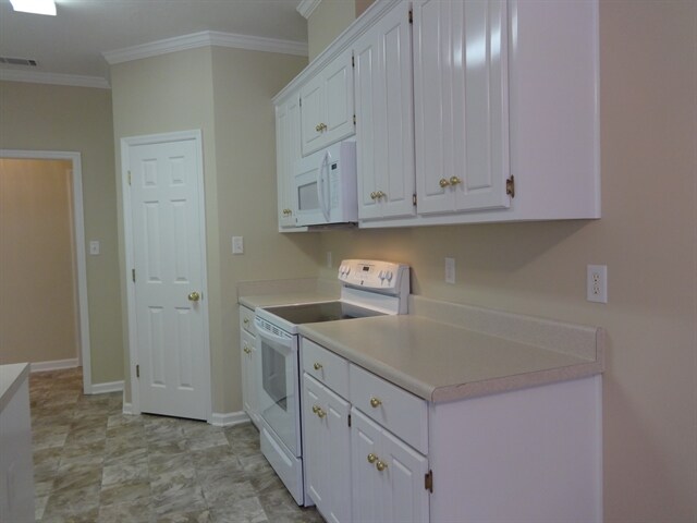 Building Photo - 204 Parnell Ln