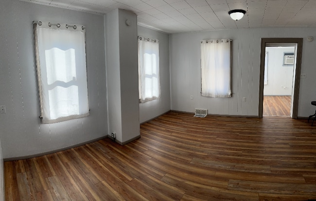 Building Photo - 623 22nd Ave N