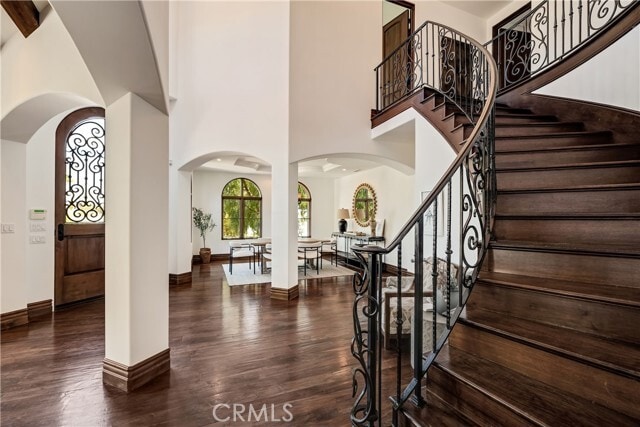 Foto del edificio - 718 N Poinsettia Ave