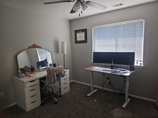 Building Photo - 10902 Clear Villa Ln