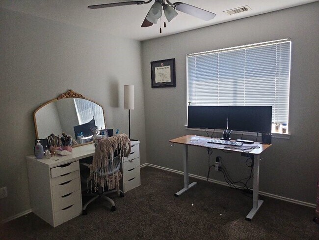 Foto del edificio - 10902 Clear Villa Ln