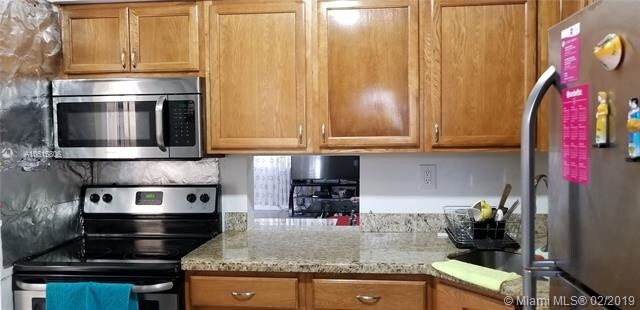Building Photo - 1400 NE 191st St