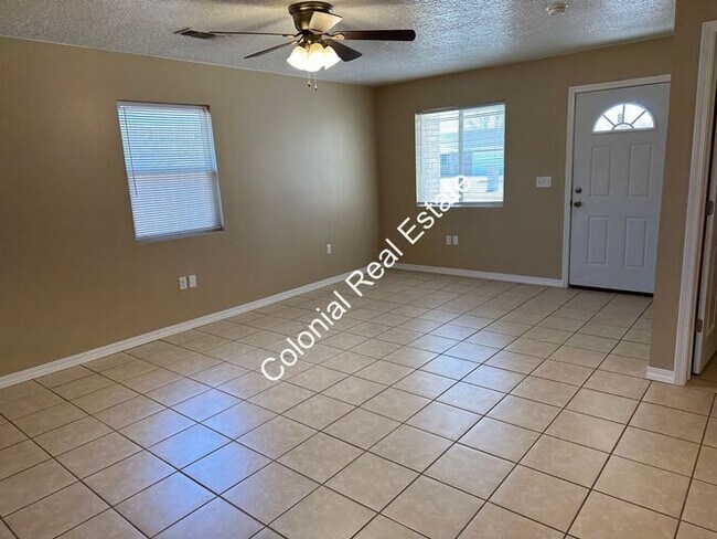 Building Photo - Modern and spacious 2 bedroom 2 bathroom a...