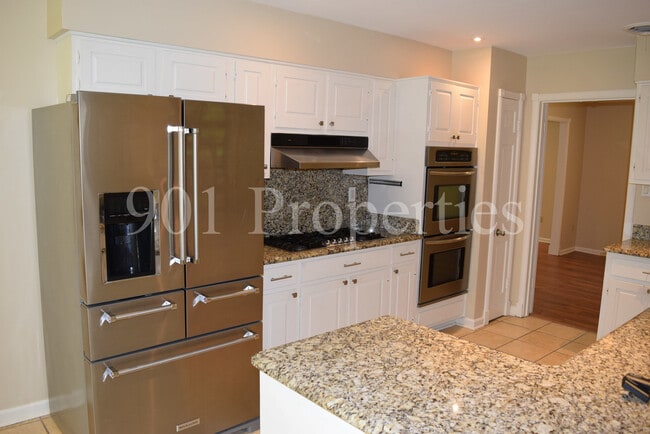 Building Photo - 8161 Pine Valley Ln