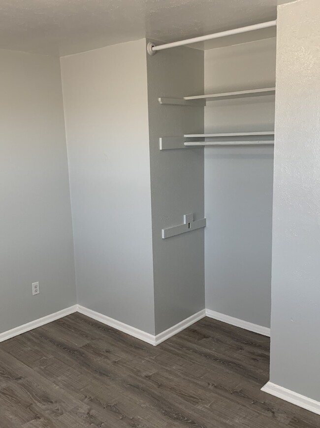 Building Photo - 3 Bedroom One Bath House for Rent