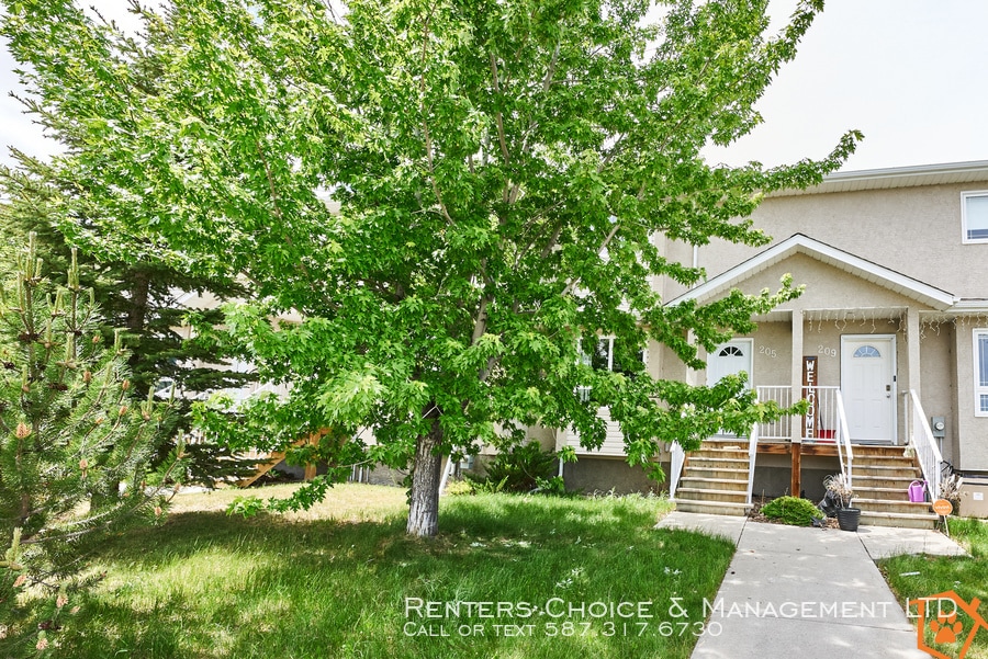 Primary Photo - Pet Friendly Uplands Townhouse near Schools!