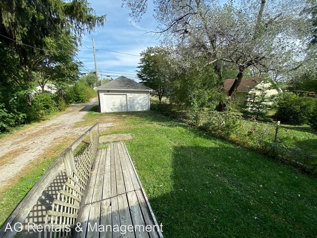 Building Photo - 3 br, 1 bath House - 2101 Pauline St