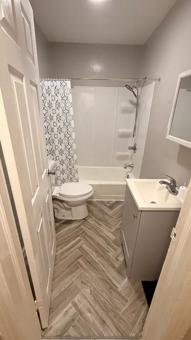 Building Photo - 2320 E 36th St