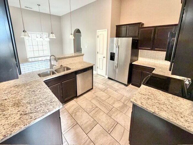 Foto del edificio - AVAILALBE NOW! Beautiful Home in Olive Branch.