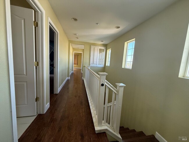 Building Photo - 55 Toscana Dr