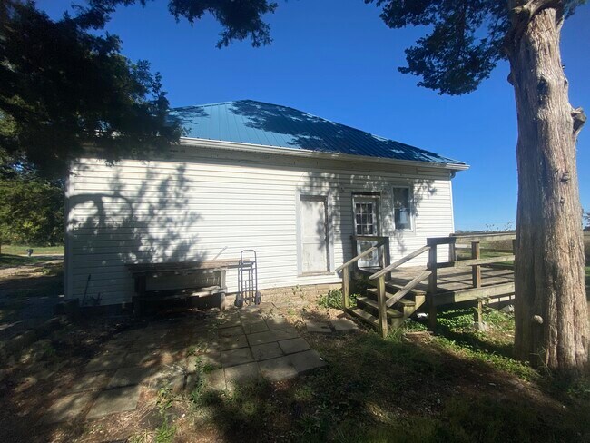 Building Photo - 1076 NE 75