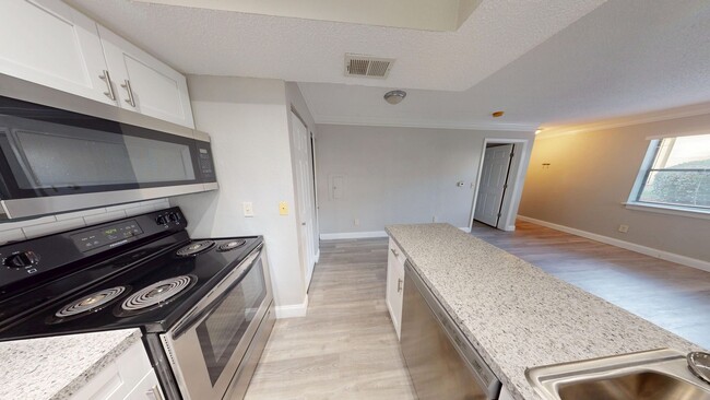 Foto del edificio - 100 Fairway Park Blvd