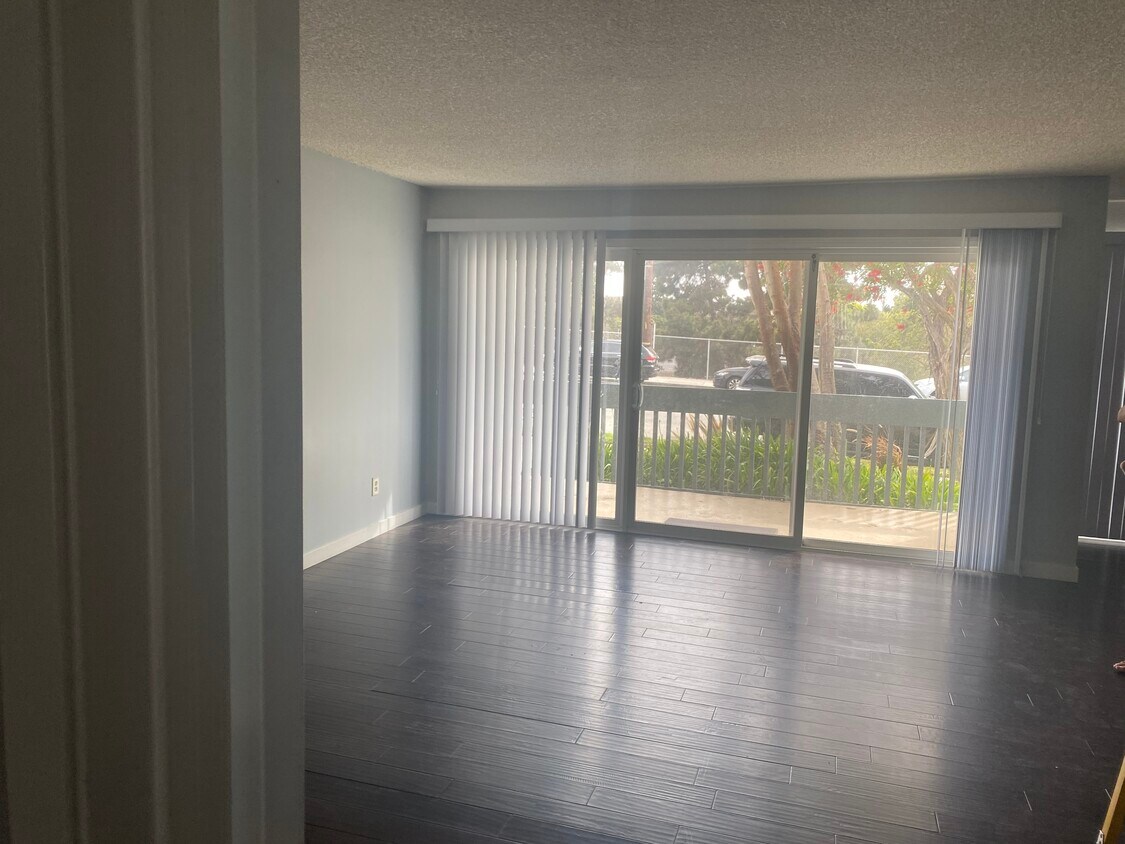 904 Camino Real Unit 106, Redondo Beach, CA 90277 Condo for Rent in