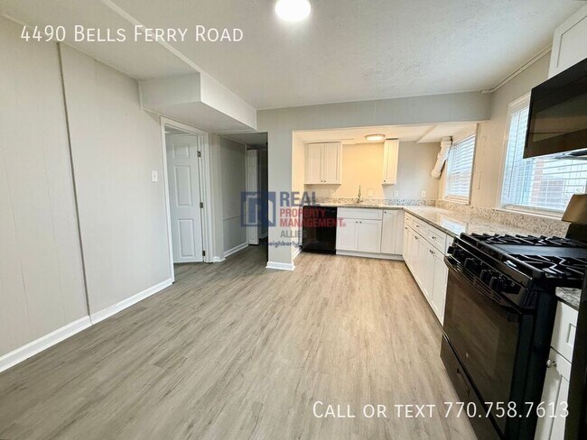 Foto del edificio - 4490 Bells Ferry Rd