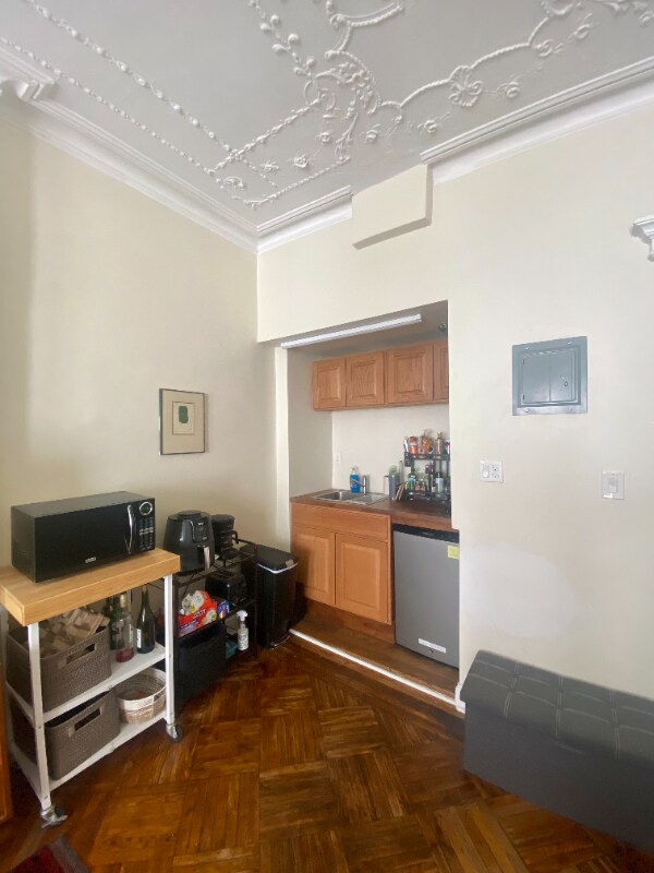 Foto del edificio - 77 Halsey St