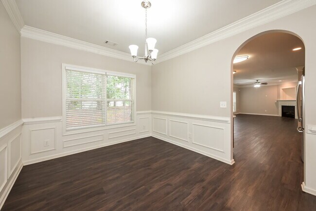 Foto del edificio - 1509 Warwick Way SE