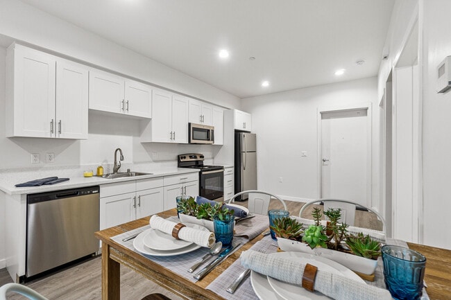 Building Photo - Pakeva